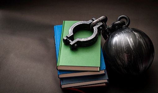 How to help an inmate to enroll for a correspondence Bible course
